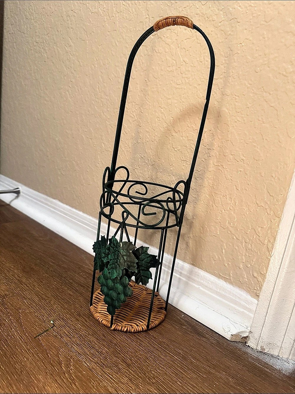 Woven Basket Wall Decor in Black & Brown